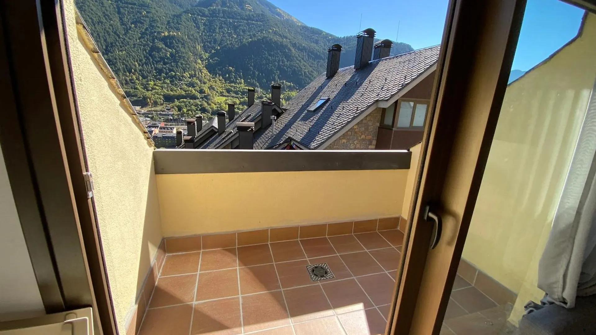 Casa Cris Encamp Apartment